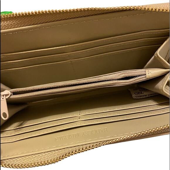 NWT Badgley Mischka Purse / Wallet with Gold Studs Taupe - Picture 3 of 4